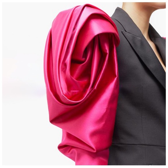 The QUYNCI Dramatic Sleeve Jacket - Picture 7 of 10